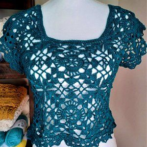 HANDMADE - HEIRLOOM CROCHET LACE FLORAL TOP